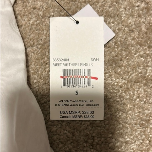 Volcom White and Black Cropped Tee - Picture 2 of 4